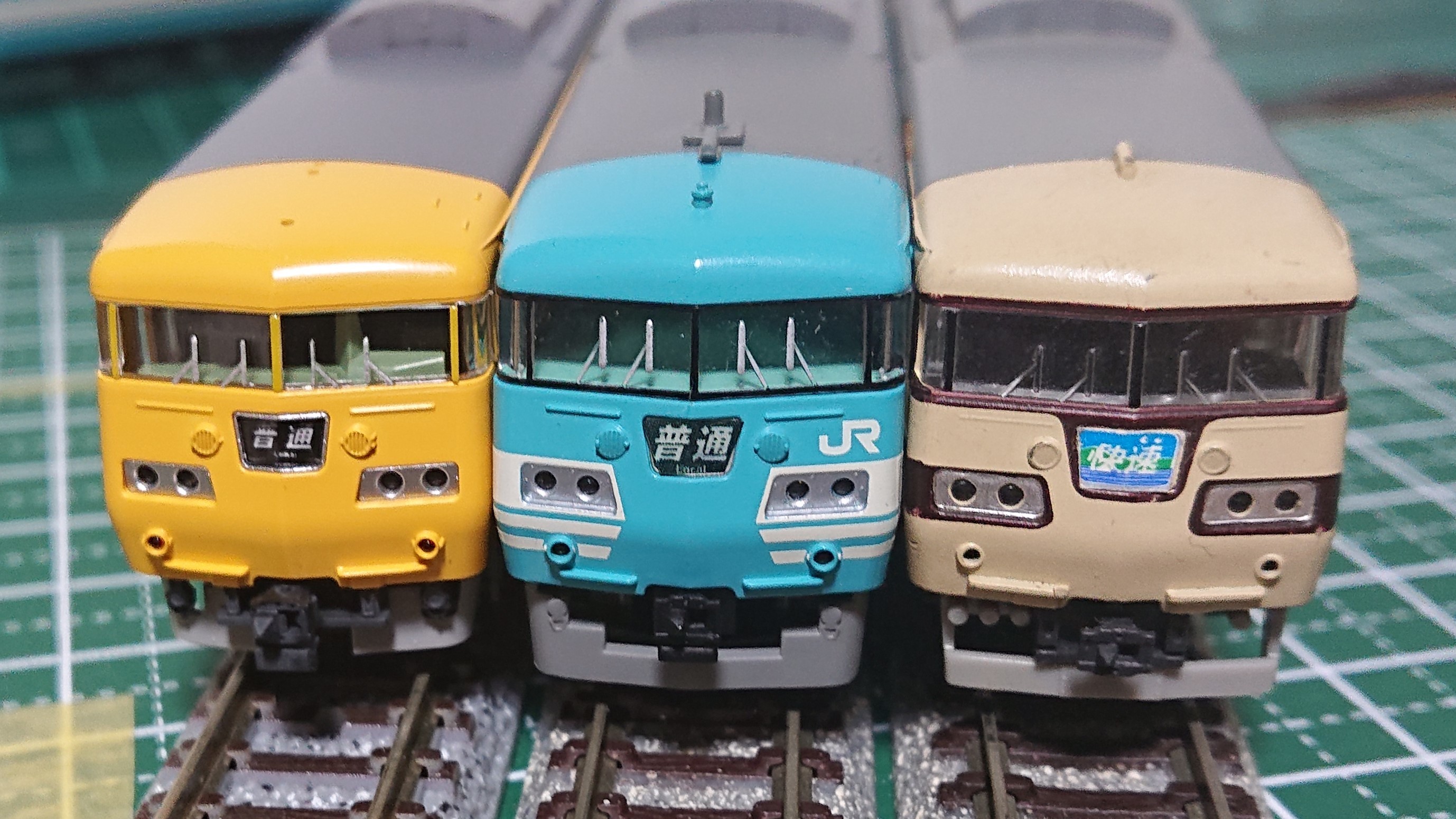 MicroAce_117系和歌山色4両セット入線整備（1） - 森の小径