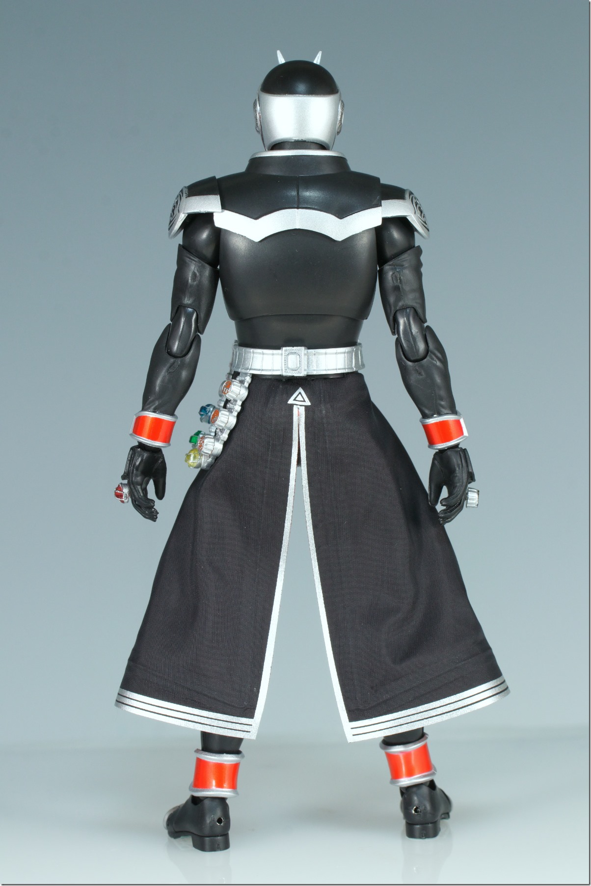 S.H.Figuarts （真骨彫製法） 仮面ライダーウィザード フレイム