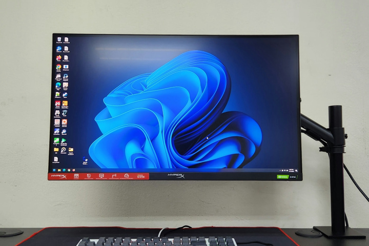 HyperX 『HyperX Armada 25』 画像など ～モニターアームを標準装備