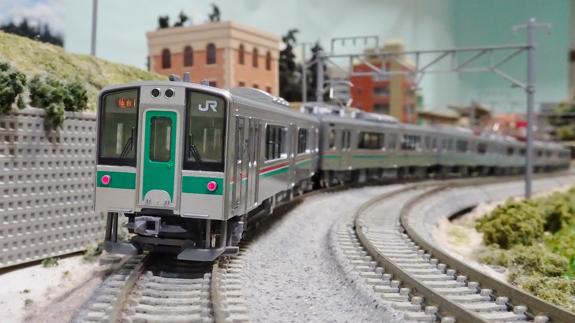 079F 701系1000番台 仙台色 - ビスタ模型鉄道（エヌゲージ日記）