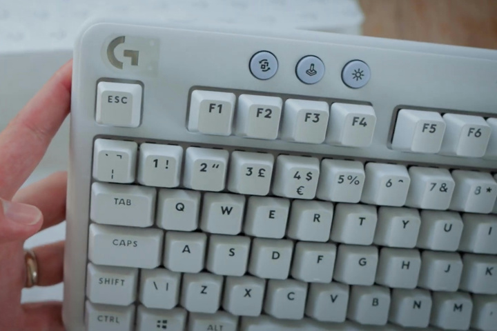 ロジクール、従来のものとは毛色が異なるワイヤレスのTKLゲーミング