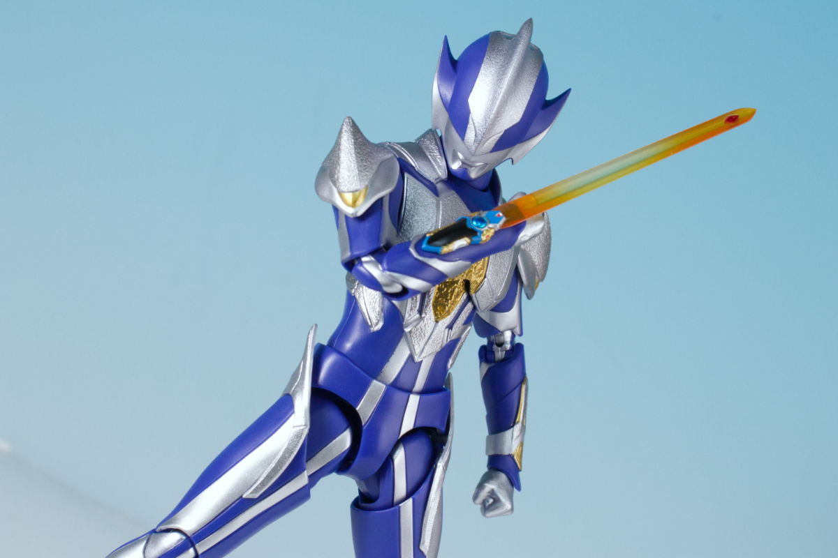 S.H.フィギュアーツ ハンターナイトツルギ ミニレビュー | ヒーロー