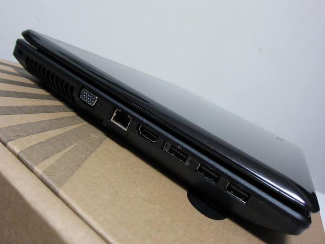 ノートPC 『Lenovo G570 4334CSJ』 レビュー ～外観～ | ヲチモノ