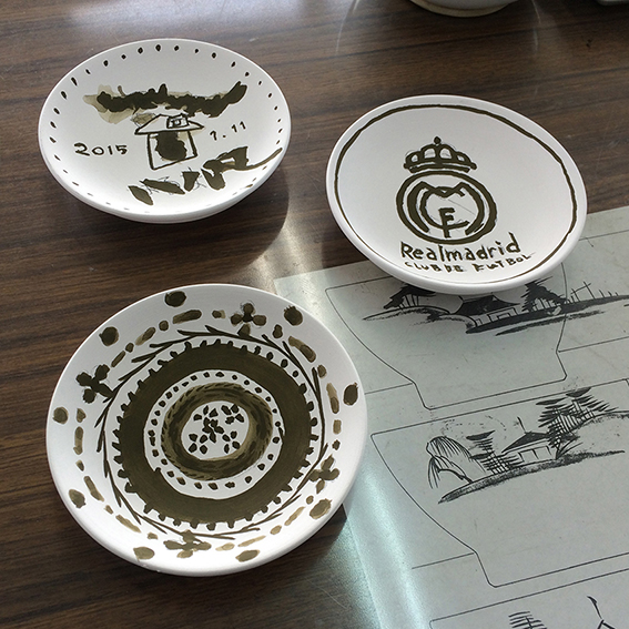 砥部焼絵付け体験 | 松山ワンコインアートプロジェクト【STAFF BLOG】