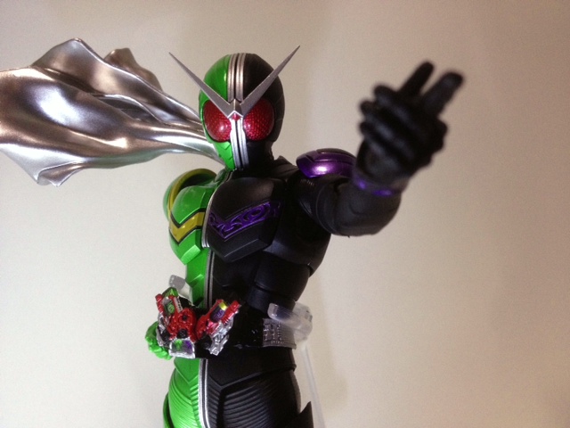 S.H.Figuarts真骨彫 :仮面ライダーW サイクロンジョーカー | ブンドド