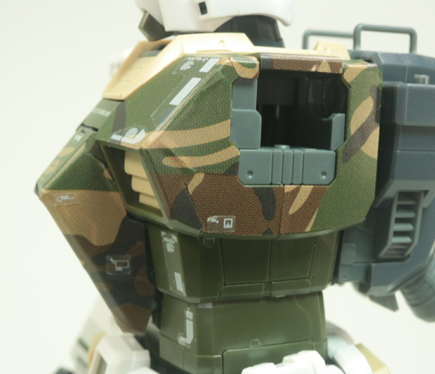 MG 1/100 AAPE RX-78-2ガンダム GRN-CAMO のご紹介！ - 先人に続け！お