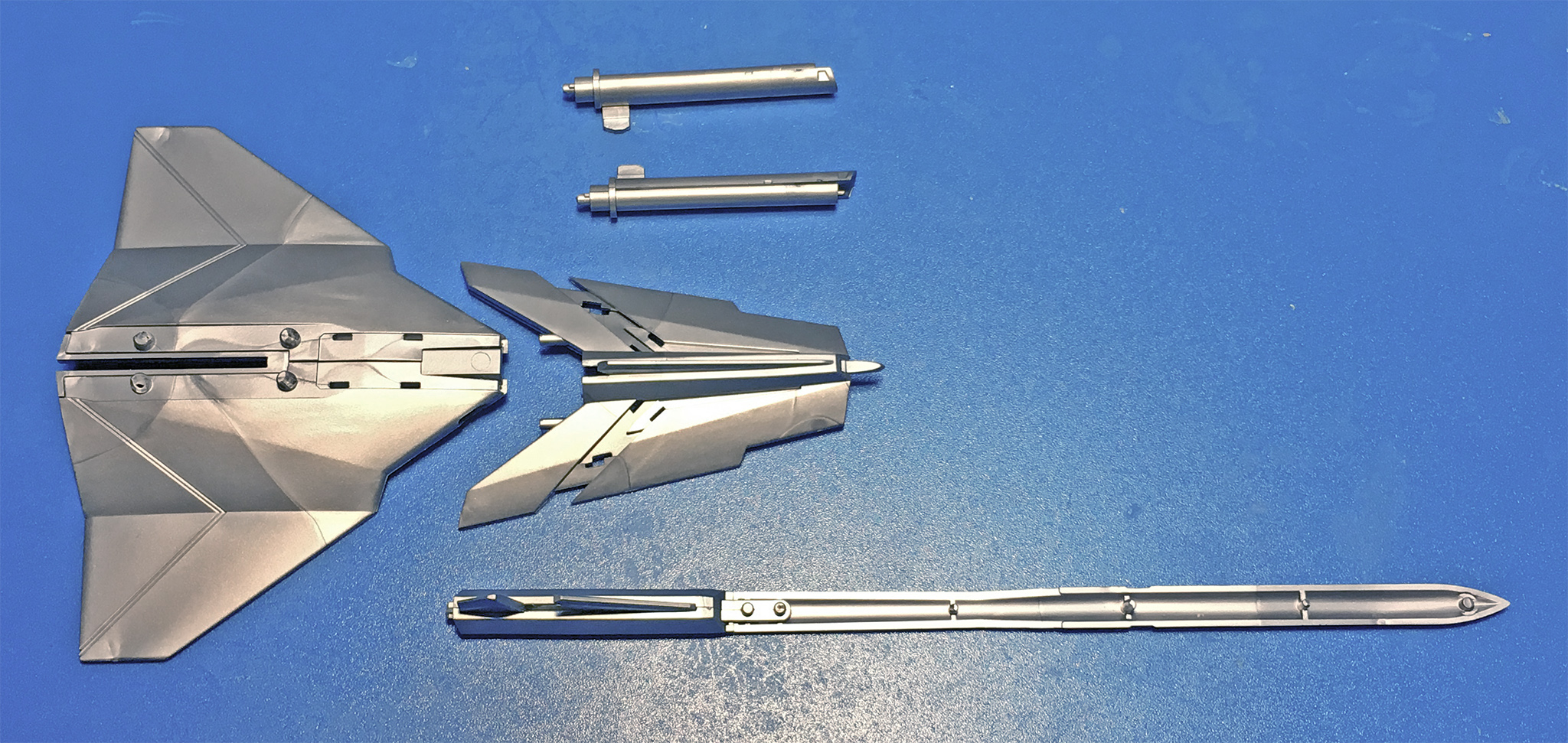 バンダイ メカコレクション 『ウルトラホーク1号-α号・β号・γ号』 接着