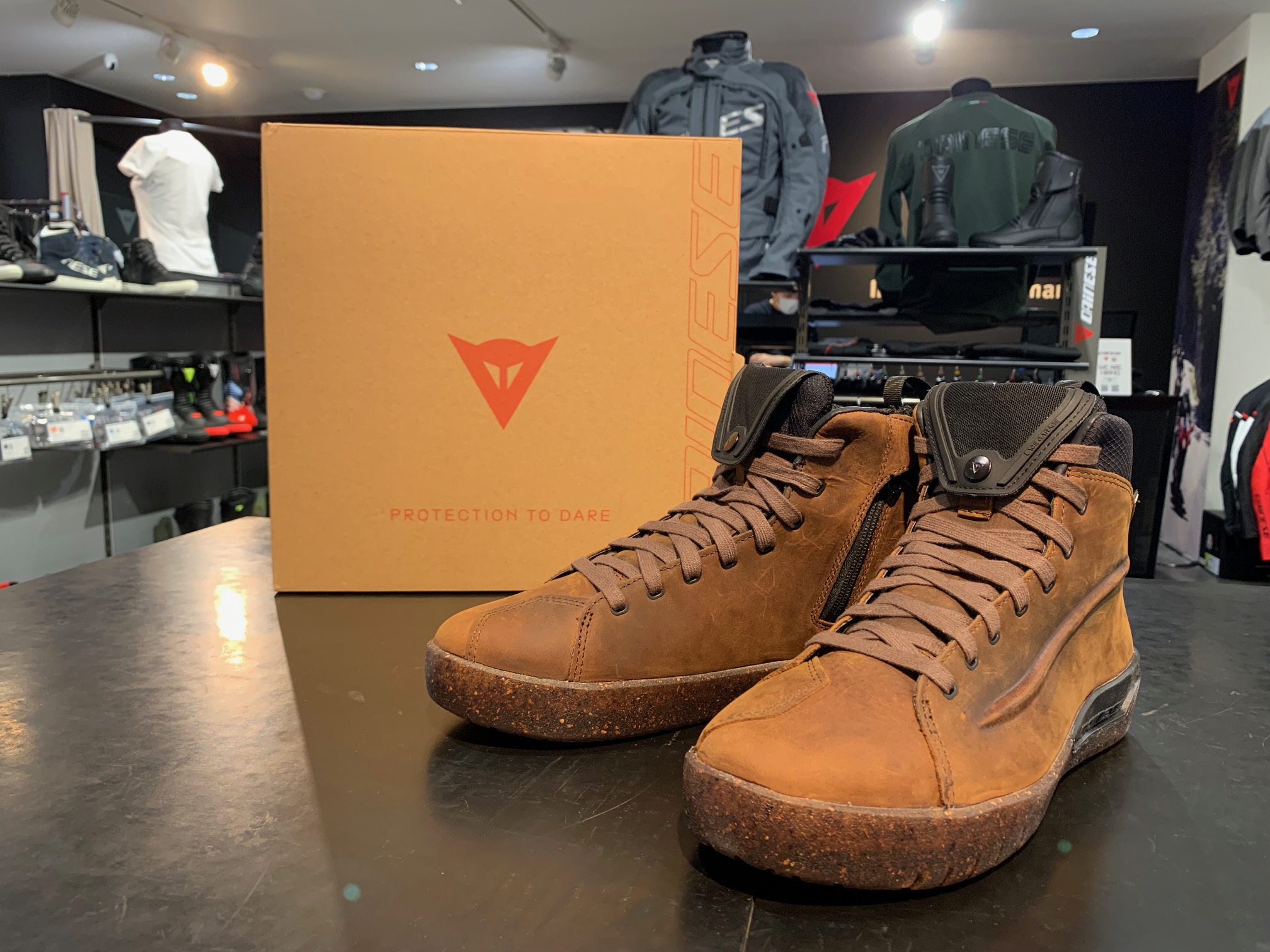 快適にするための機能を詰め込んだ新作シューズ【METRACTIVE D-WP】