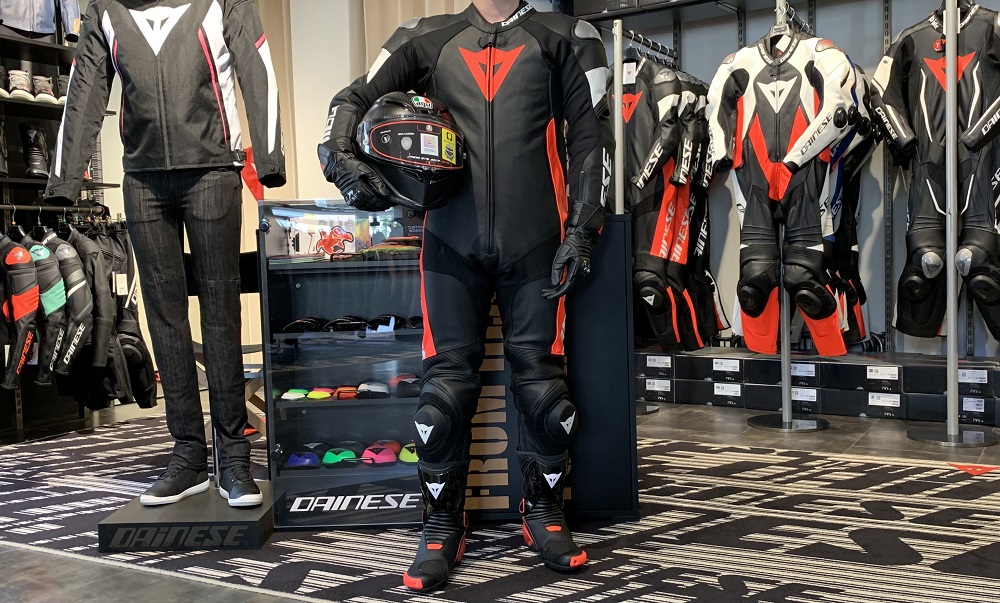 2022NEWモデル！スタンダードレザースーツ”TOSA LEATHER 1PC SUIT PERF