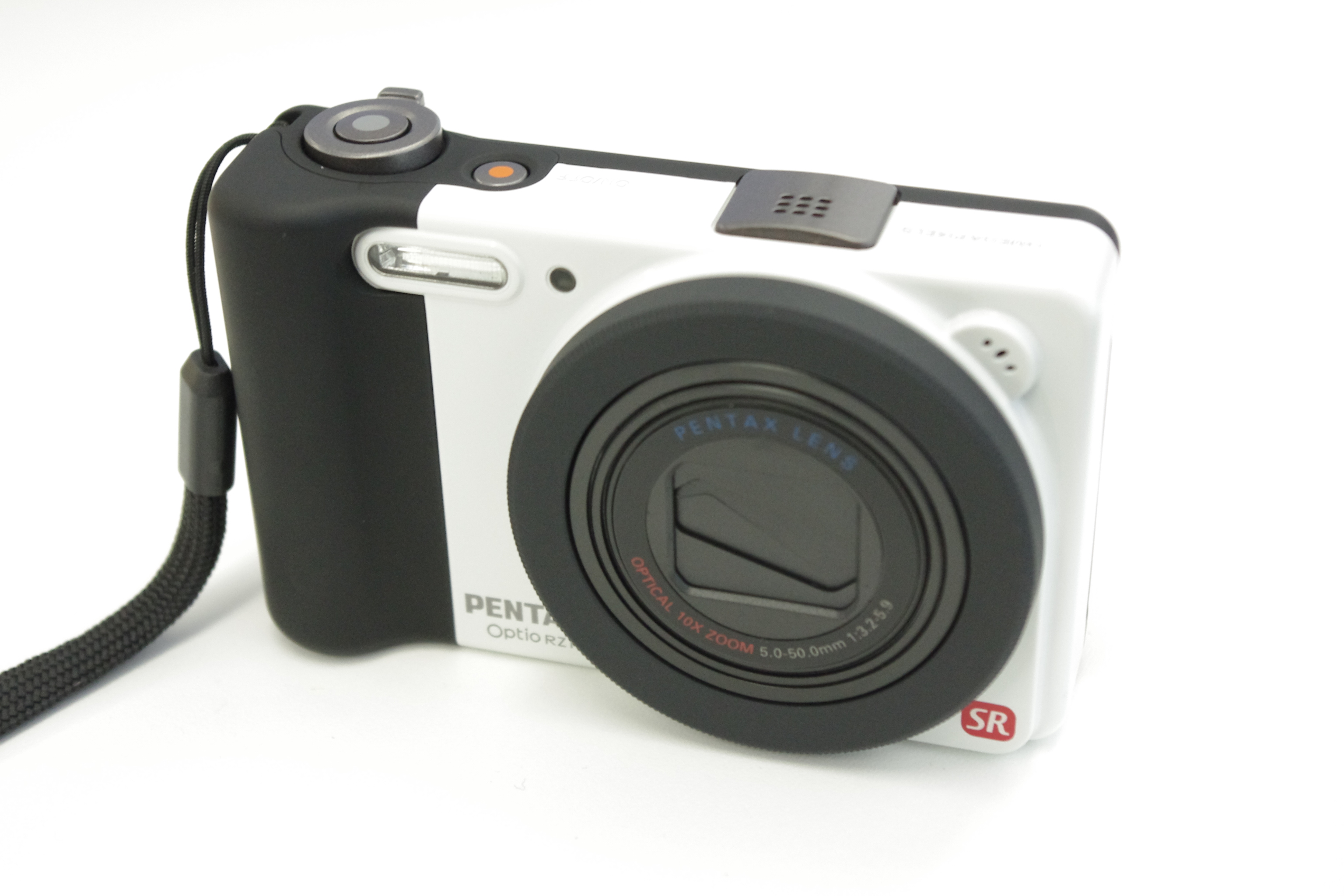 一万円以下で買える高性能でキュートなコンデジPENTAX Optio RZ10を