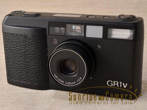 RICOH（リコー）GR1／ストリートスナップのための武器サンライズカメラ