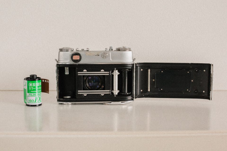 Kodak Retina IIICの真髄。モダンな風景をフィルムで切り取る