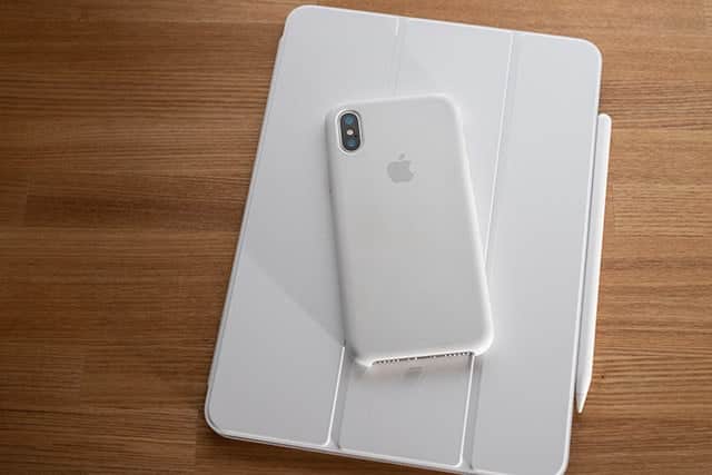 11インチiPad Pro用カバーSmart Folio ホワイト レビュー - スーログ