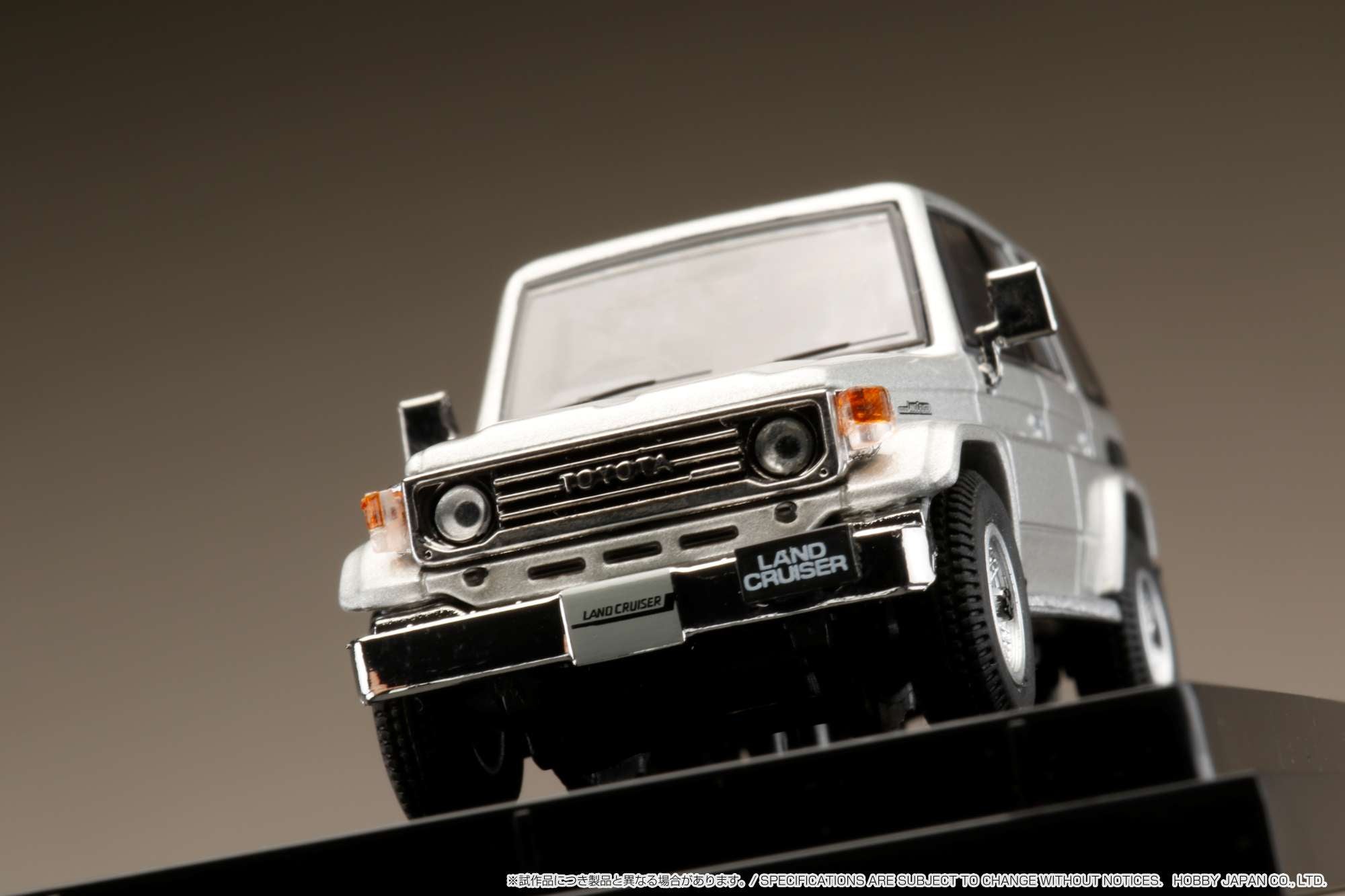 HJ 1/64 Toyota LANDCRUISER 70 ZX 4DOOR '1994 BLUISH SILVER