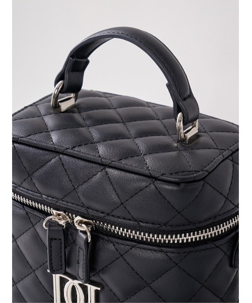 キルティングスクエアミニバッグ(シルバーパーツ)（ハンドバッグ