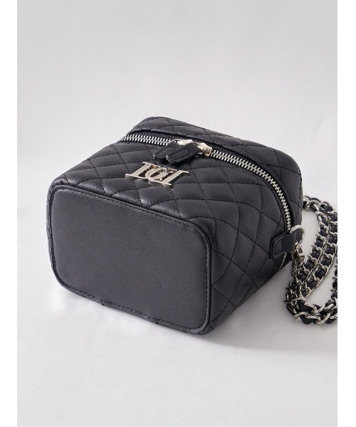 キルティングスクエアミニバッグ(シルバーパーツ)（ハンドバッグ