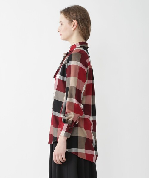 BLUE LABEL CRESTBRIDGE（ブルーレーベルクレストブリッジ）の