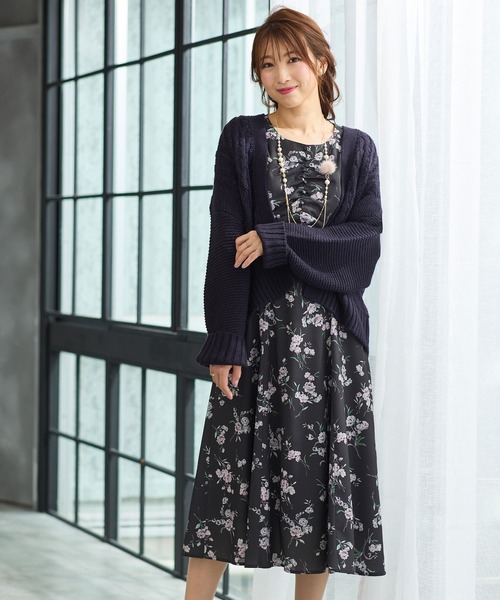 Rose Tiara（ローズティアラ）の「ケーブル編みニットボレロ（ニット