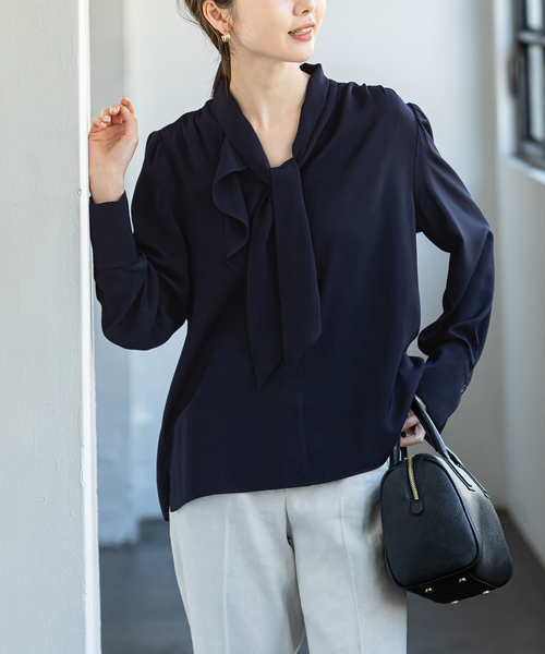 Noble（ノーブル）の「ロイヤルサテンボウタイブラウス（シャツ