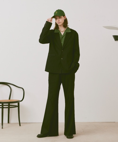 soerte（ソエルテ）の「Design tack wide flared pants/デザインタック