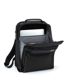 TUMI（トゥミ）の「ALPHA スリム・エクスパンダブル・ブリーフ・パック