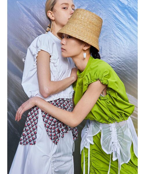 UN3D.（アンスリード）の「SHORT GATHER SH / ショートギャザーシャツ