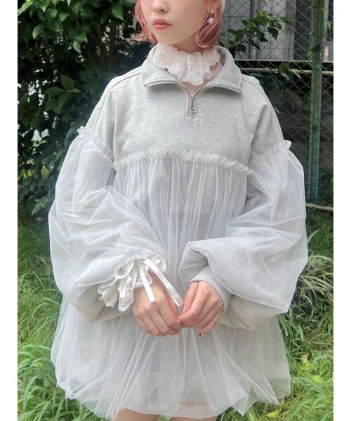 merry jenny（メリージェニー）の「チュールハーフZIPスウェット