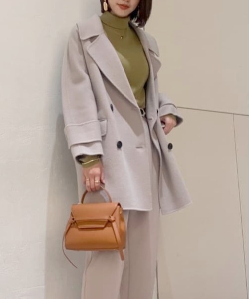 Mila Owen（ミラオーウェン）の「フラップポケットハーフ丈コクーン接