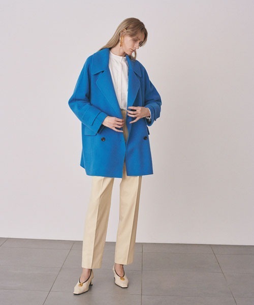 Mila Owen（ミラオーウェン）の「フラップポケットハーフ丈コクーン接