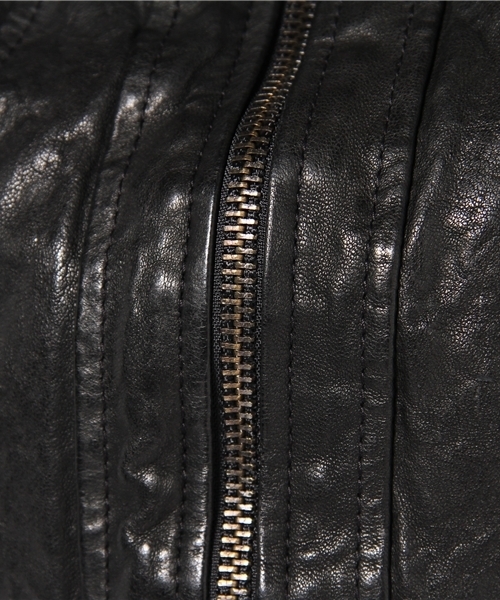 goa（ゴア）の「ラクーンファー付レザーフードジャケット（ライダース