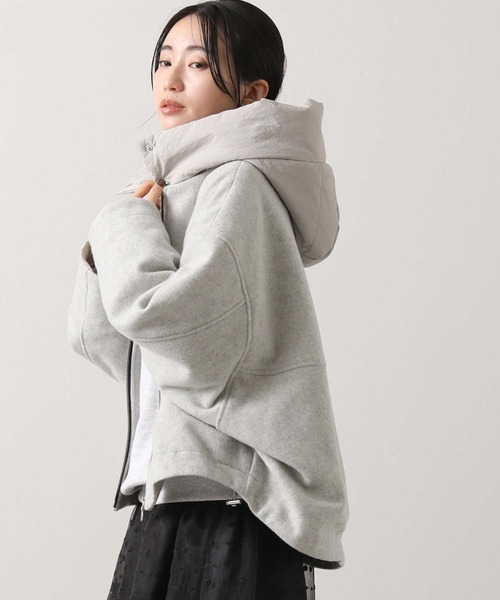 Gready Brilliant（グレディブリリアン）の「フード付ウールショート