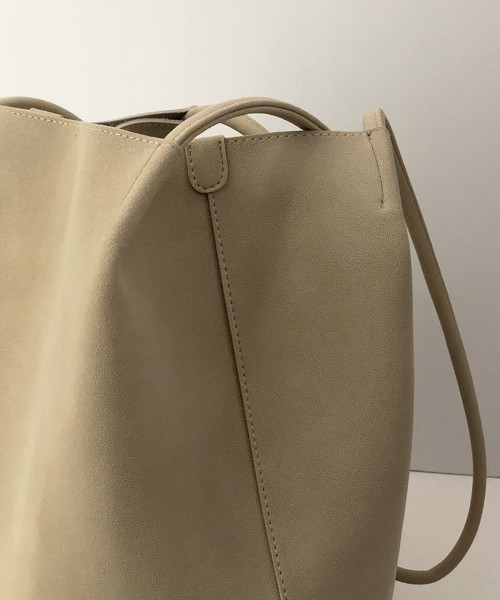 TODAYFUL（トゥデイフル）の「エコスエードショルダーバッグ