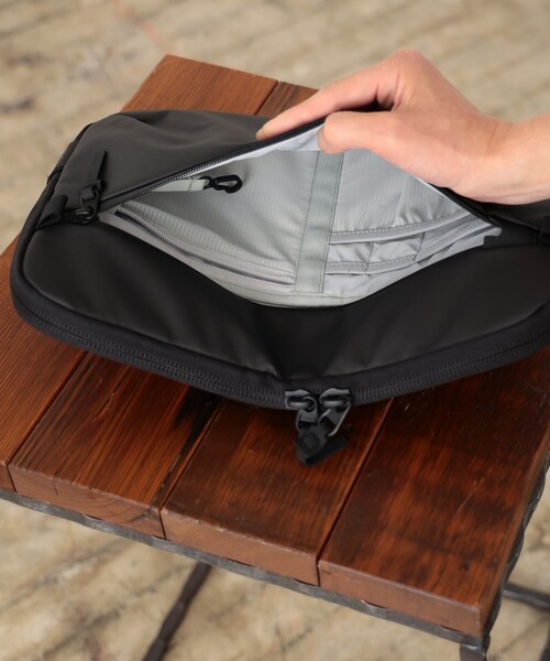 WEXLEY（ウェクスレイ）の「WEXLEY / KINNEY 14インチ PCスリーブ