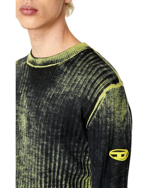 DIESEL（ディーゼル）の「メンズ ニット オールオーバープリント