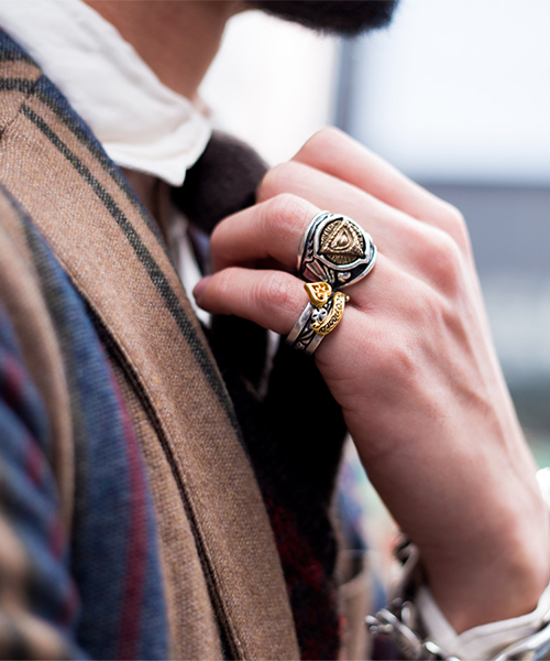 BILL WALL LEATHER（ビルウォールレザー）の「B.W.L×JEFF DECKER “BLUE