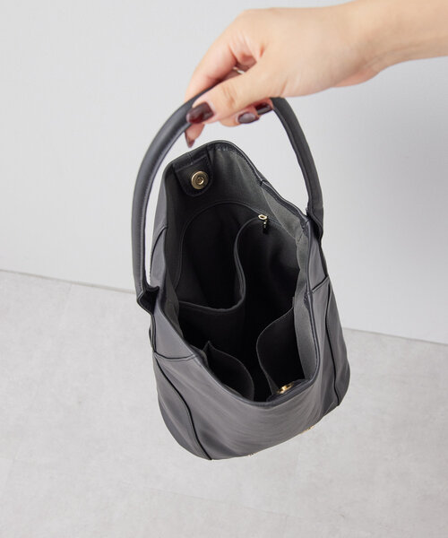 ear PAPILLONNER（イアパピヨネ）の「アニマルパーツバケットバッグ