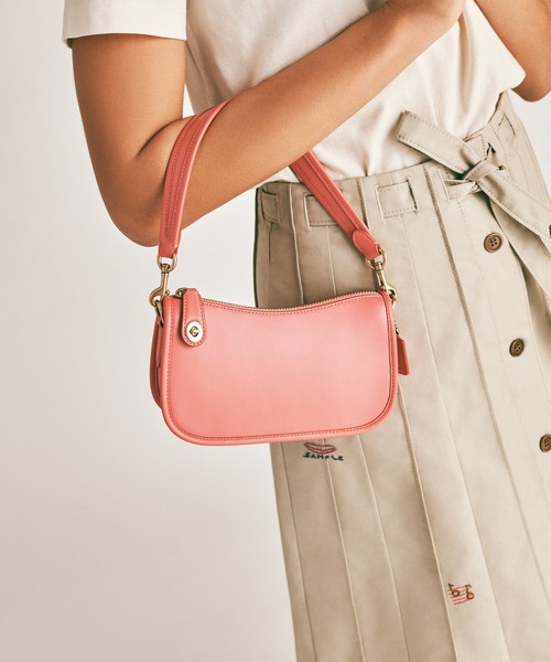 COACH（コーチ）の「スウィンガー 20（ハンドバッグ）」 - WEAR