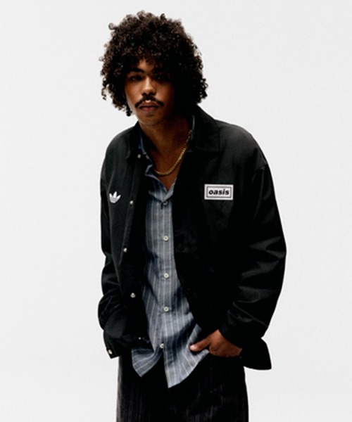 adidas（アディダス）の「adidas Originals × Oasis ツアー コーチ