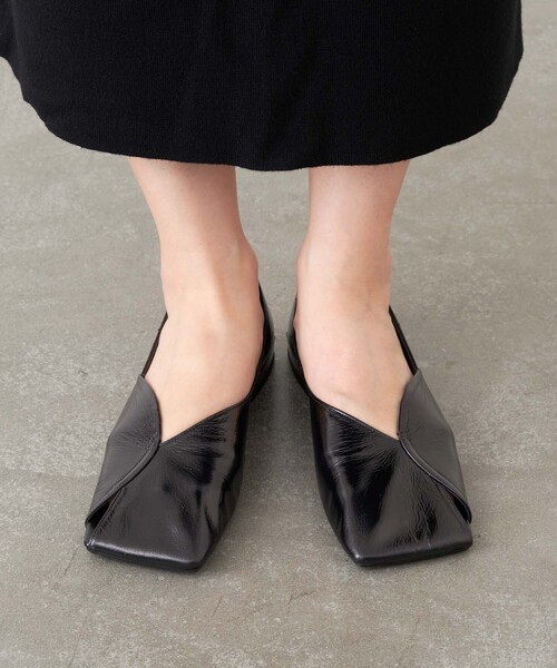 LE TALON（ルタロン）の「GRISEレザースクエアARTYフラット（その他