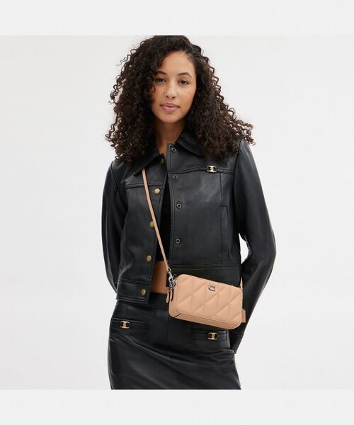 COACH（コーチ）の「キラ クロスボディ・ピロー キルティング