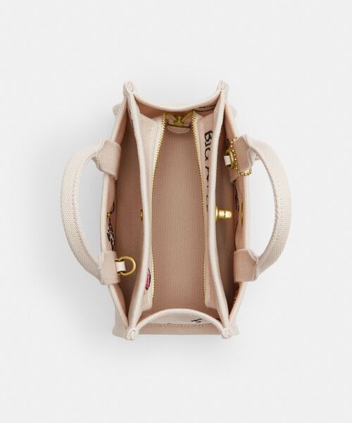 COACH（コーチ）の「カーゴ トート バッグ 20・スケッチ プリント