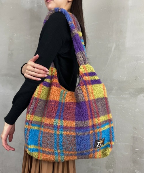 セール】ボア チェック柄プリント A4対応 大容量 ショルダーバッグ