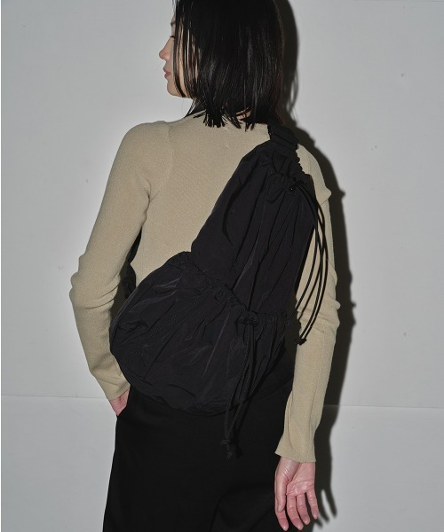TODAYFUL（トゥデイフル）の「Nylon gathered bag（ショルダーバッグ