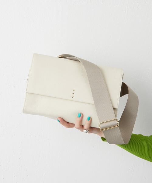 ear PAPILLONNER（イアパピヨネ）の「《本革》ワイドテープショルダー