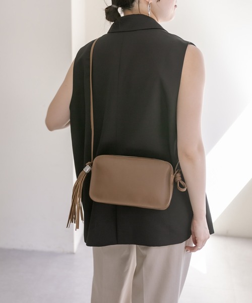 セール】《本革/軽量》ロングタッセルショルダーバッグ（ショルダー