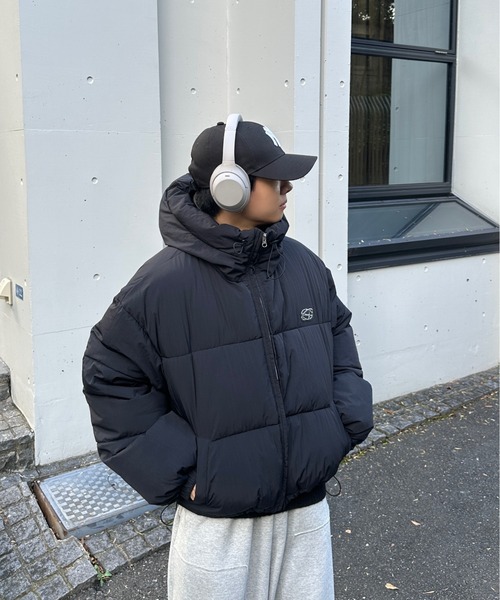ADAMASTE（アダマスト）の「semi crop padded hood jacket（water