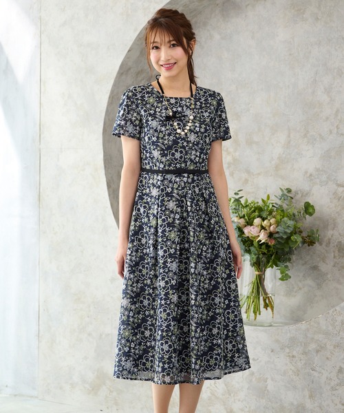 Rose Tiara（ローズティアラ）の「オーガンジー刺繍ワンピース