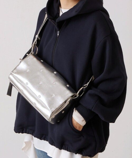 BEARDSLEY（ビアズリー）の「ドットボディバッグ（ショルダーバッグ