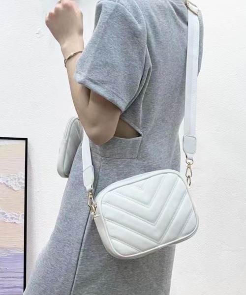 セール】【ミニポーチ付】2WAY V字キルティングレザーショルダーバッグ