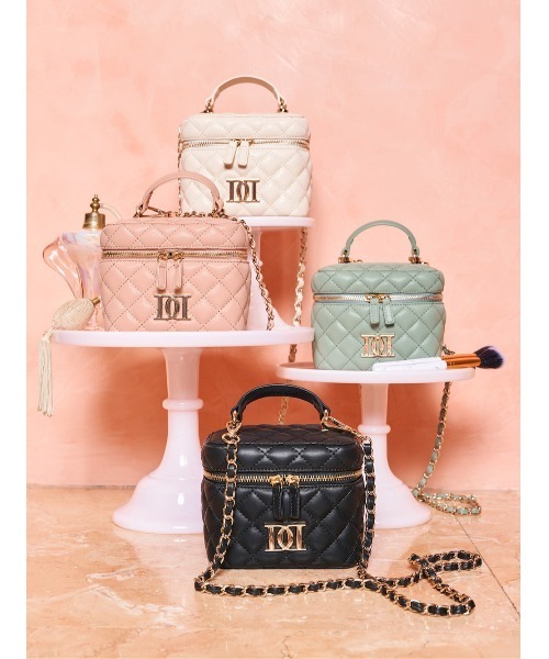 Darich（ダーリッチ）の「キルティングスクエアミニバッグ（ショルダー